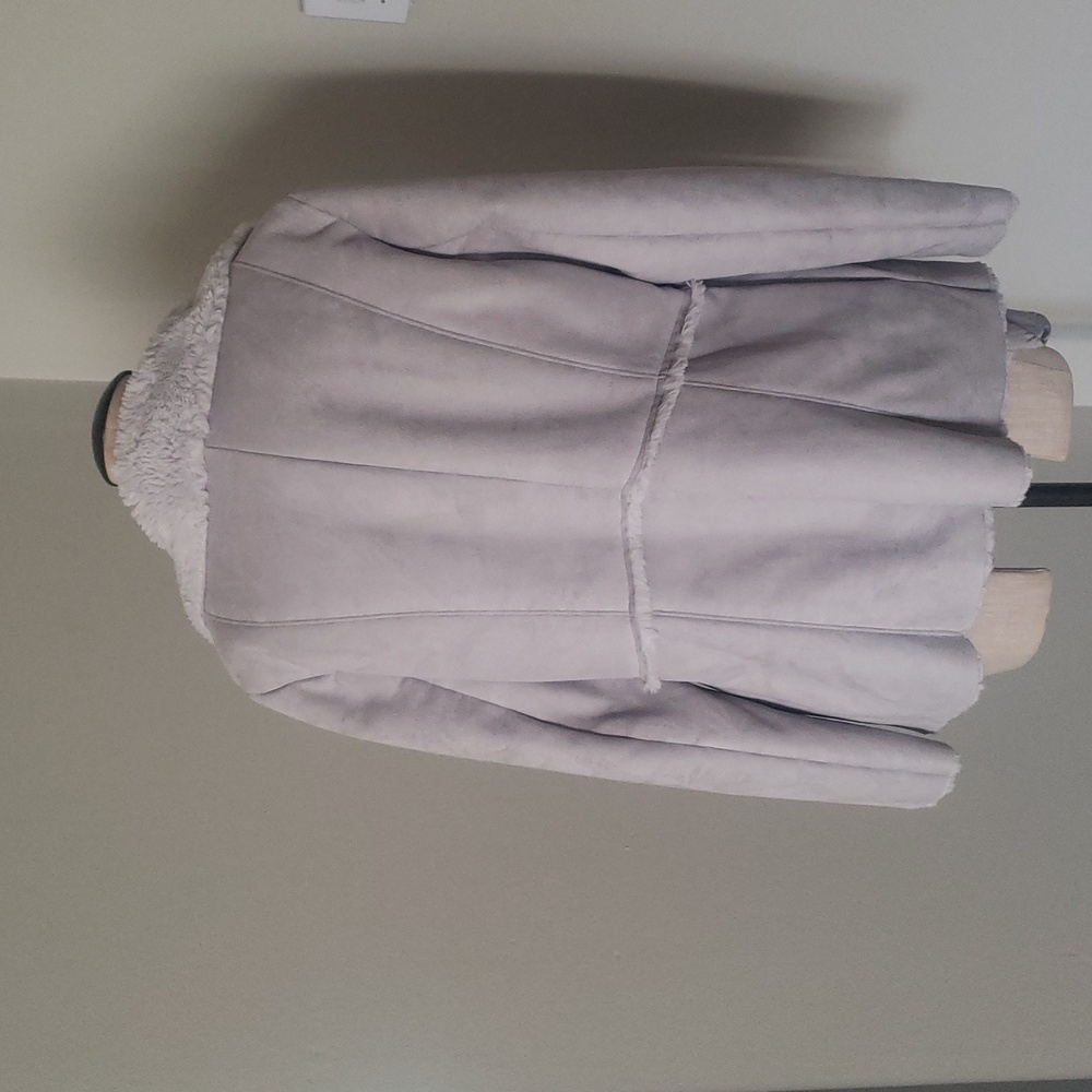 Fabulous Faux Fur - Picture 8 of 12